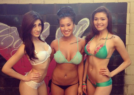 Les serveuses en bikinis du Café Lu en Californie