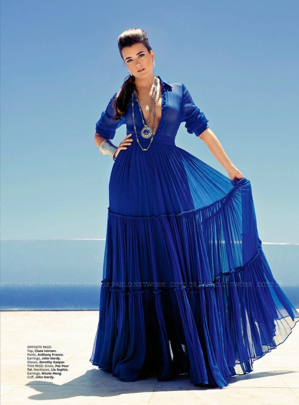 Cote de Pablo Latina Magazine Robe bleue Sajou 06