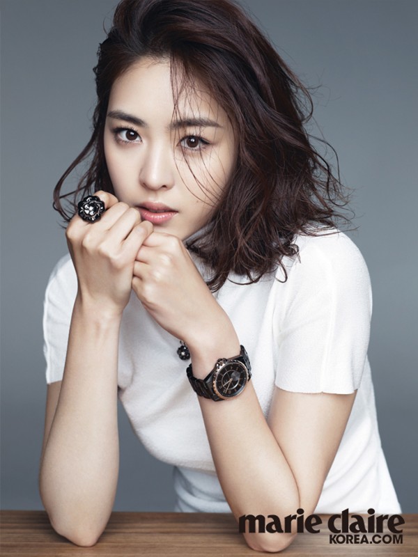 Lee Yeon Hee pose pour le magazine Marie Claire 3