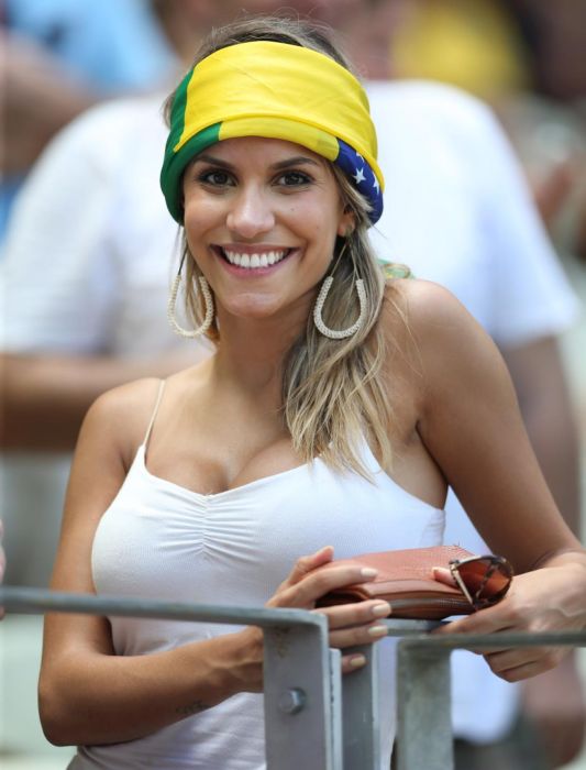 Une supportrice brésilienne