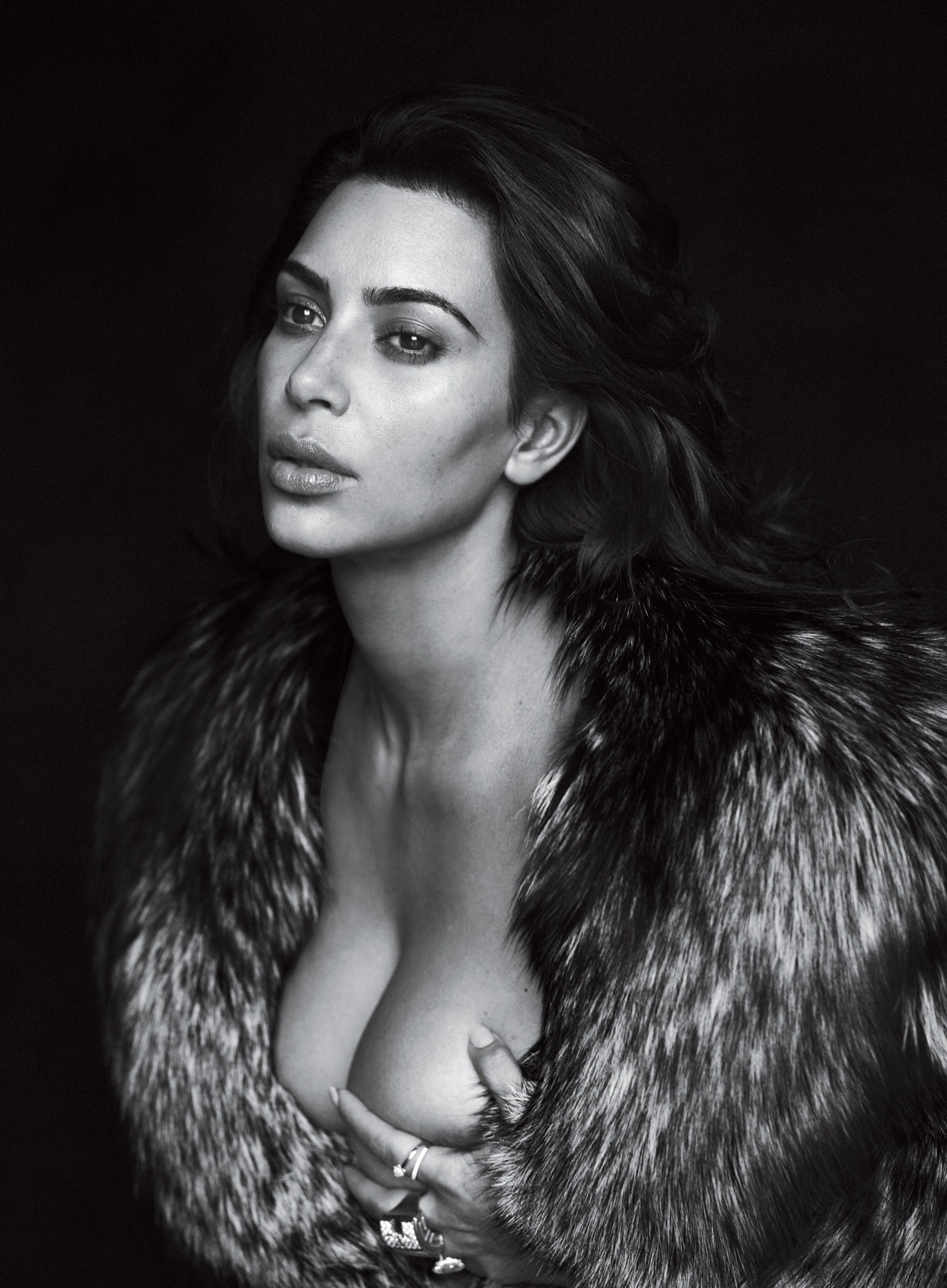 Kim Kardashian nue dans le magazine GQ