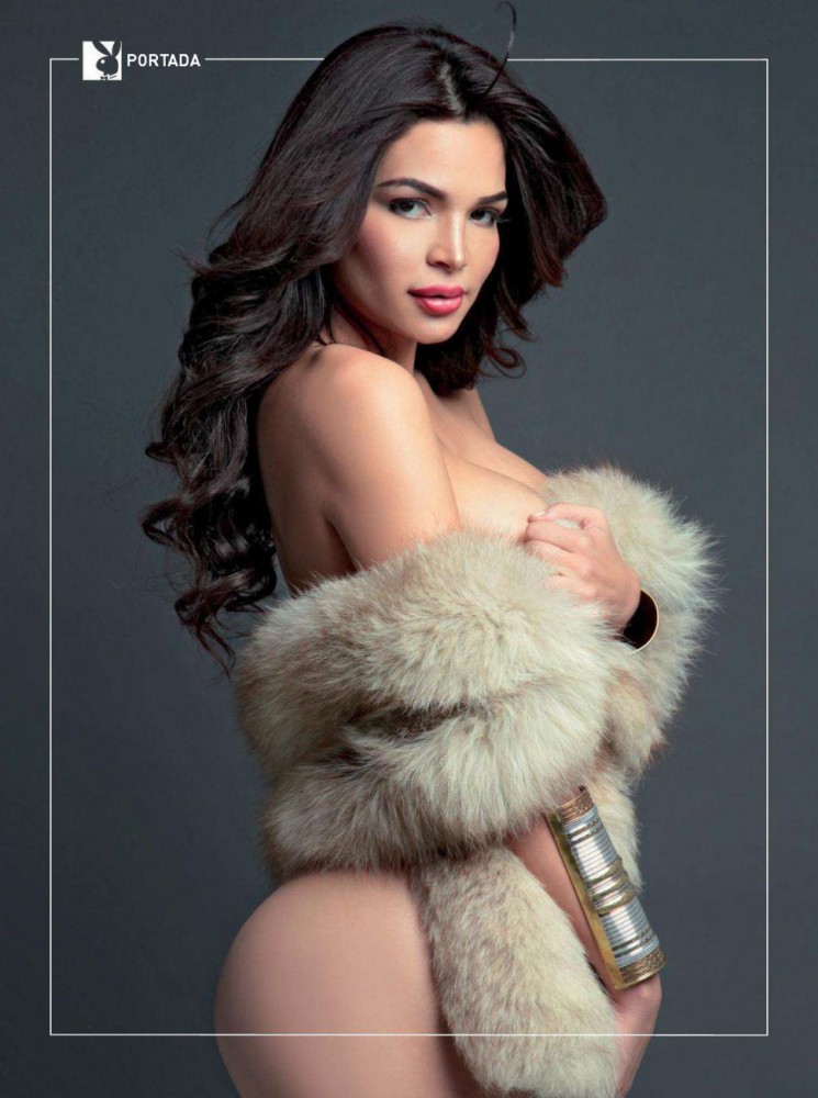 Moly Delgado pose pour le magazine Playboy Venezuela