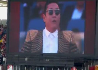 Le public italien hue le chanteur Psy