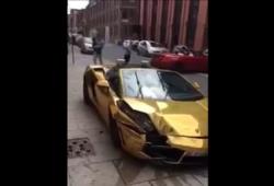 Une Lamborghini se crashe dans les rues de Liverpool